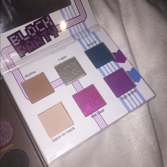 Makeup bundle - Picture 4 of 6